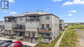 210 PARNIAN PRIVATE | Ottawa Ontario | Slide Image Two