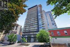 816 - 255 BAY STREET | Ottawa Ontario | Slide Image One