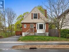 378 BYRON AVENUE Ottawa Ontario, K1Z 6Z2