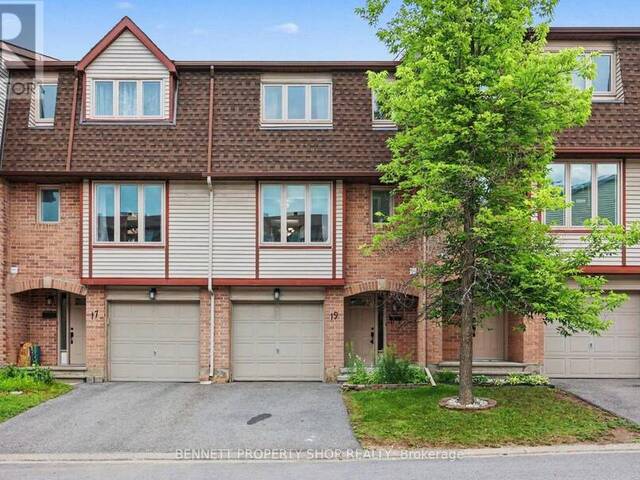 19 LIGHTFOOT PLACE Ottawa Ontario, K2L 3M6 - 3 Bedrooms Condo For Sale