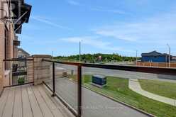 224 CHAPERAL PRIVATE | Ottawa Ontario | Slide Image Thirty-three
