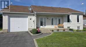 141 JESSUP'S FALLS ROAD | Alfred and Plantagenet Ontario | Slide Image Two