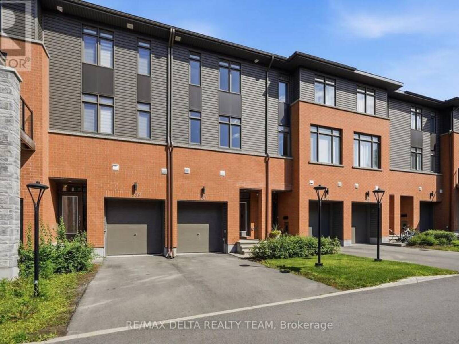 561 HALO PRIVATE, Ottawa, Ontario K1C 0C7