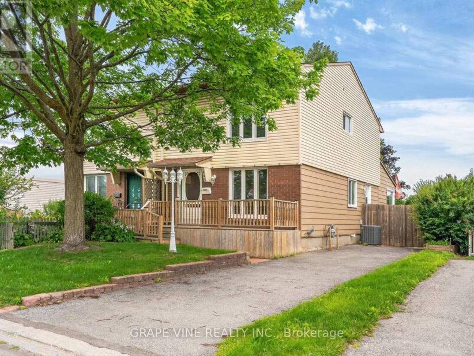 108 FIELDGATE DRIVE, Ottawa, Ontario K2J 1T9