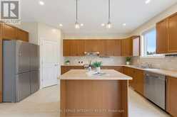 127 HICKSTEAD WAY | Ottawa Ontario | Slide Image Twelve