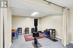 139 ABBEYHILL DRIVE | Ottawa Ontario | Slide Image Nine