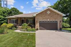 876 CENTER STREET | McNab-Braeside Ontario | Slide Image One