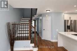 15D VIEW GREEN CRESCENT | Toronto Ontario | Slide Image Six