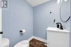15D VIEW GREEN CRESCENT | Toronto Ontario | Slide Image Seven