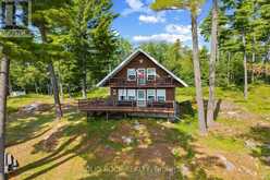 992 WHITE LAKE SHORE NORTH | Lanark Highlands Ontario | Slide Image One