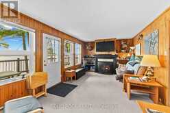 992 WHITE LAKE SHORE NORTH | Lanark Highlands Ontario | Slide Image Five