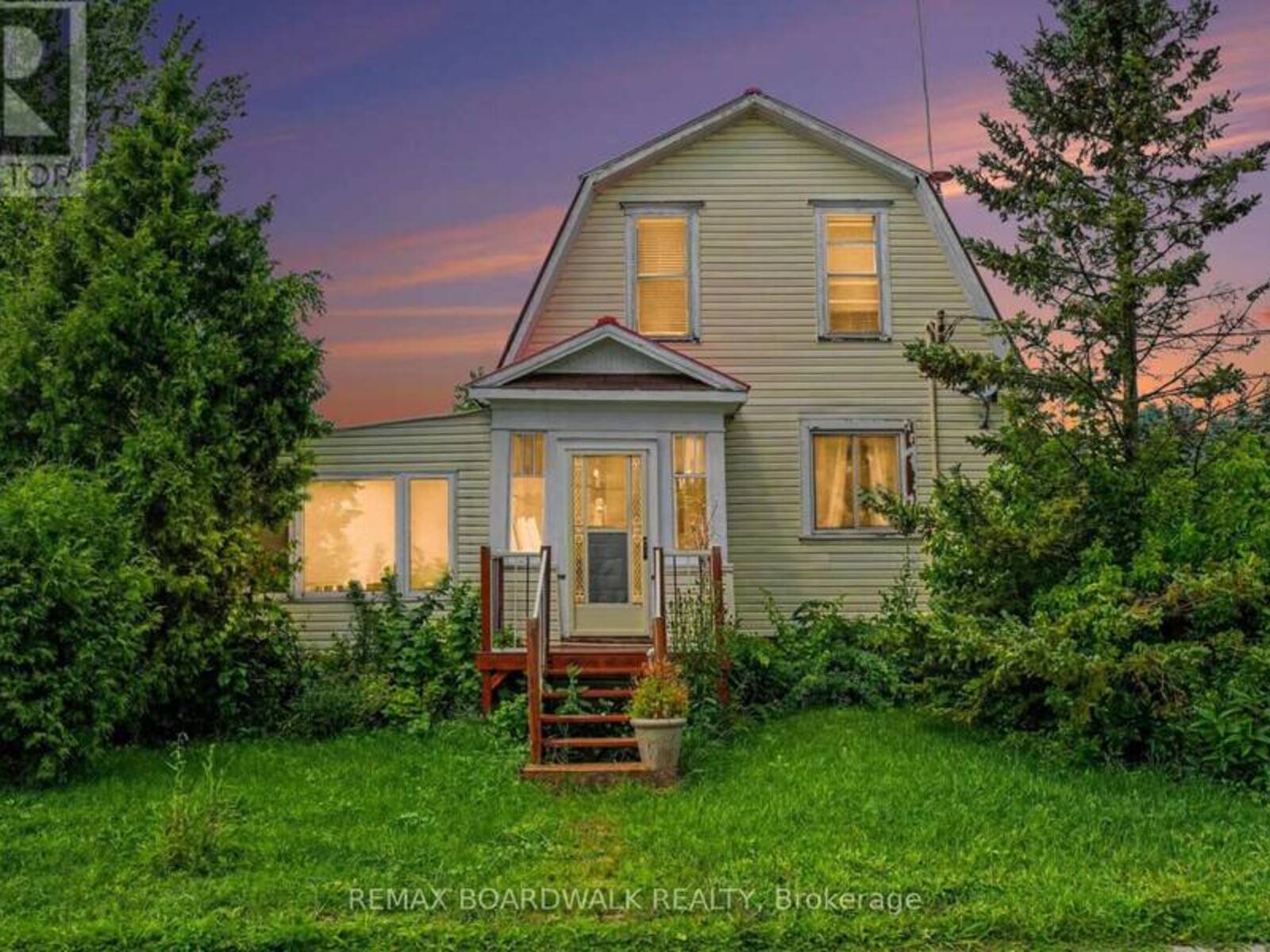 11049 GILMOUR ROAD, South Dundas, Ontario K0E 1C0