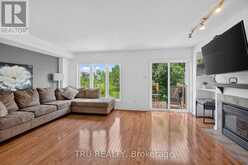 258 PARKROSE PRIVATE | Ottawa Ontario | Slide Image Twelve