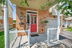 258 PARKROSE PRIVATE | Ottawa Ontario | Slide Image Three