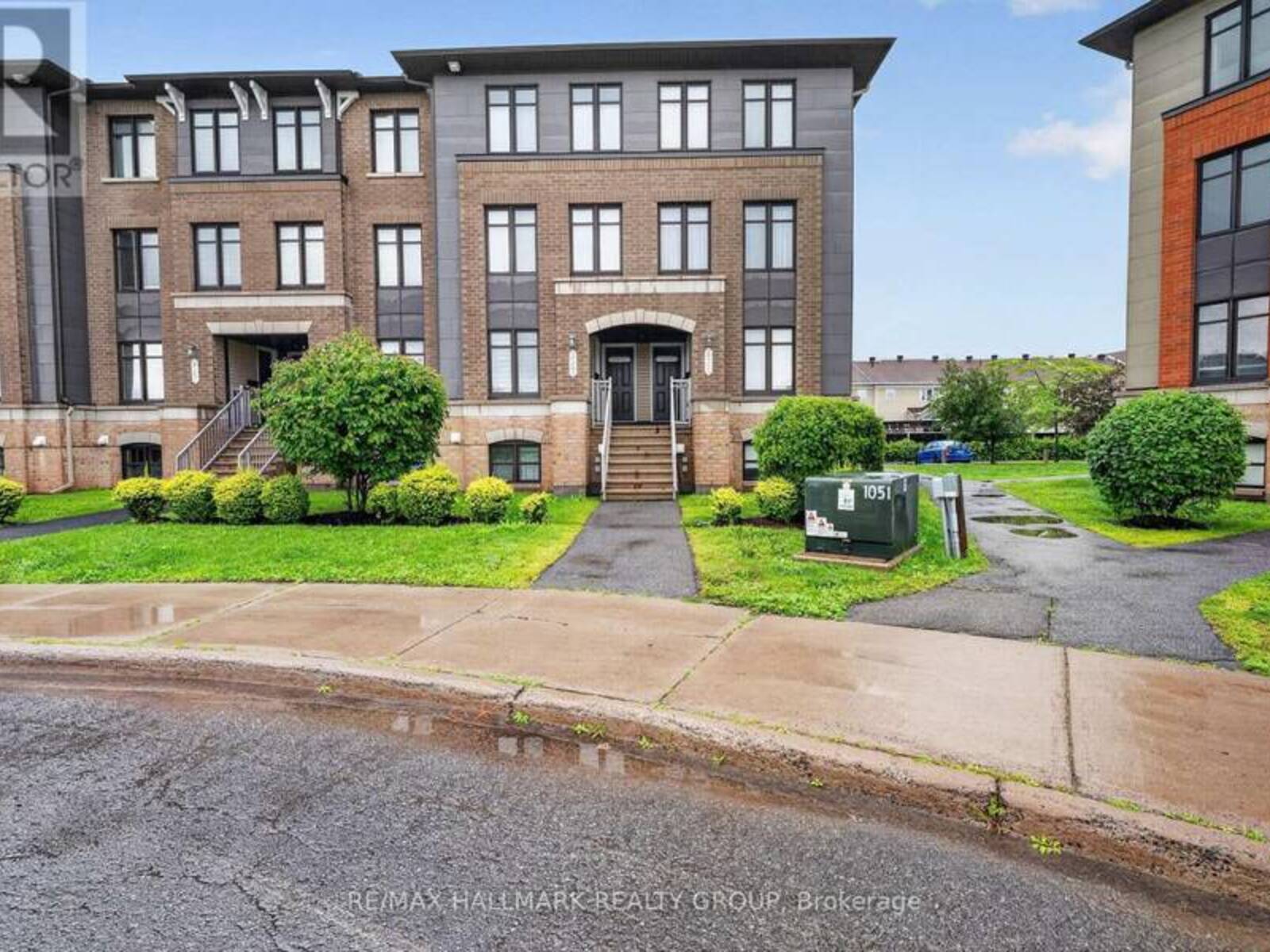 2387 ESPRIT DRIVE, Ottawa, Ontario K4A 0T4