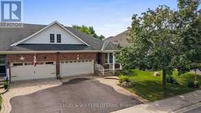 205 CAIRNSMORE CIRCLE | Ottawa Ontario | Slide Image One