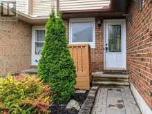 75 SUNDBACK LANE | Ottawa Ontario | Slide Image Three