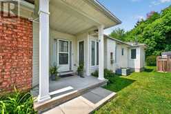 35 BILLINGHAM CRESCENT | Ottawa Ontario | Slide Image Six