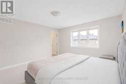 2004 CALTRA CRESCENT | Ottawa Ontario | Slide Image Twelve