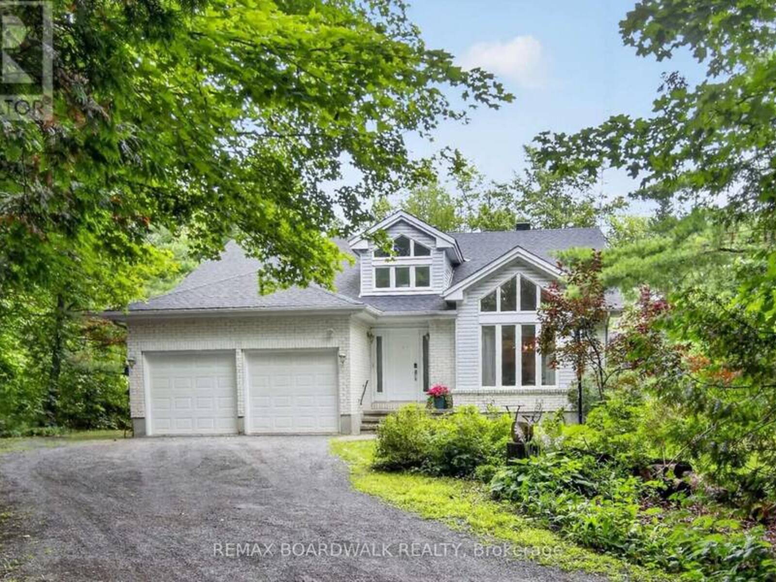 182 DEWAR SIDE ROAD, Ottawa, Ontario K0A 1B0