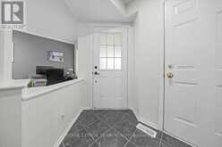 115 FAIRLOP WAY | Ottawa Ontario | Slide Image Four