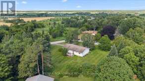 201 LINDA LOOP | Kinburn Ontario | Slide Image Three