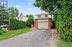 1675 LACOMBE DRIVE | Ottawa Ontario | Slide Image Three