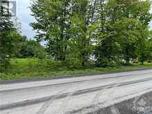 860 SUMMIT PRIVATE | Clarence-Rockland Ontario | Slide Image Eight