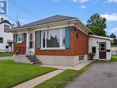 5 QUEEN STREET Smiths Falls Ontario, K7A 3N1