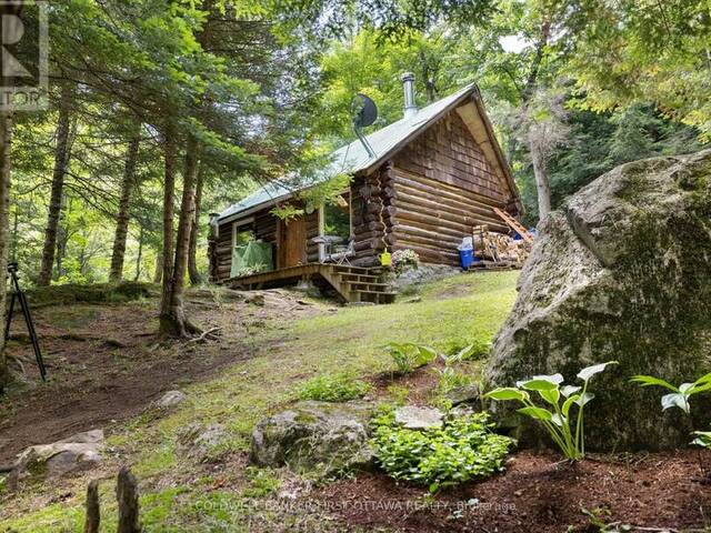 24163 HIGHWAY 7 HIGHWAY Central Frontenac Ontario, K0H 2P0 - 1 Bedroom Home For Sale