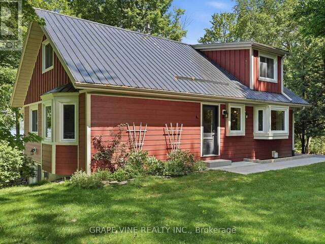 68 GOODMAN CRESCENT Prince Edward Ontario, K0K 2T0 - 3 Bedrooms Waterfront Home For sale