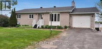 3717 PRUDHOMME ROAD | Alfred and Plantagenet Ontario | Slide Image Two