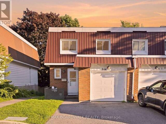 14 - 314 STONE QUARRY PRIVATE Ottawa Ontario, K1K 3Y2 - 4 Bedrooms Condo For Sale