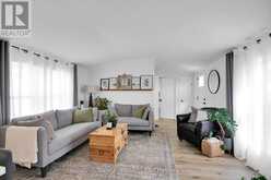 6727 CHRIS TIERNEY PRIVATE | Ottawa Ontario | Slide Image Eight