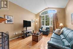 2020 BREEZEWOOD STREET | Ottawa Ontario | Slide Image Thirteen