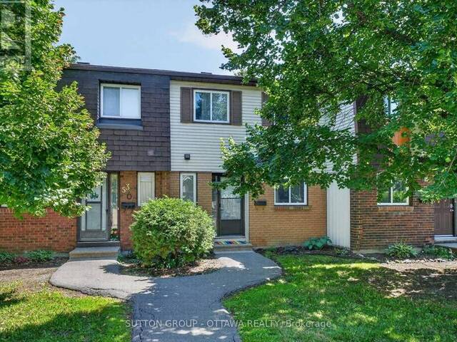 55 PIXLEY Ottawa Ontario, K1G 4C3 - 3 Bedrooms Condo For Sale
