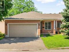32 TRUMP AVENUE Ottawa Ontario, K2C 4A7