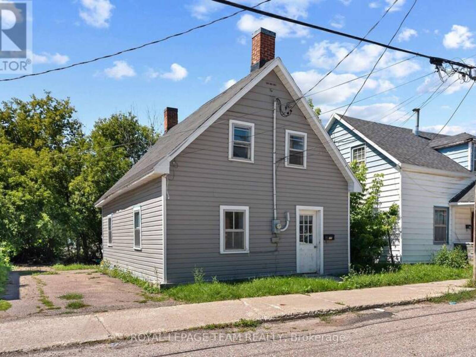 42 BONNECHERE STREET S, Renfrew, Ontario K7V 1Z1