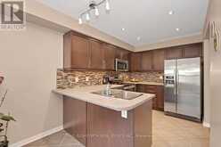 358 ALDWORTH PRIVATE | Ottawa Ontario | Slide Image Twelve
