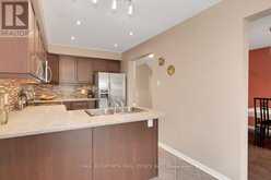 358 ALDWORTH PRIVATE | Ottawa Ontario | Slide Image Thirteen