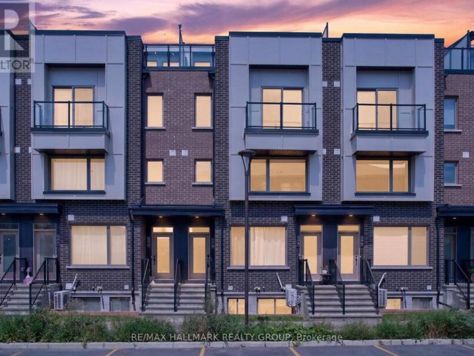 575 TAKAMOSE PRIVATE, Ottawa, Ontario K1K 4Z4
