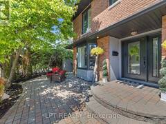 11 ELDERWOOD TRAIL Ottawa Ontario, K2S 1C9