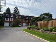 32 APPLEBY PRIVATE N | Ottawa Ontario | Slide Image Thirty