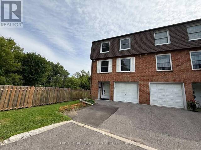 32 APPLEBY PRIVATE N Ottawa Ontario, K2C 3P4 - 4 Bedrooms Condo For Sale
