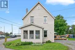 31 MINTO AVENUE | Smiths Falls Ontario | Slide Image Two