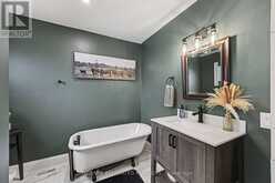 31 MINTO AVENUE | Smiths Falls Ontario | Slide Image Eight