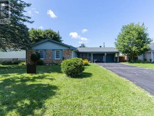 1999 GARFIELD AVENUE Ottawa Ontario, K2C 0W7 - 4 Bedrooms Home For Sale