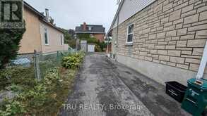 105 MAILES AVENUE | Ottawa Ontario | Slide Image Twelve