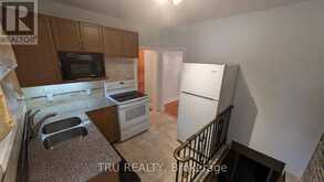105 MAILES AVENUE | Ottawa Ontario | Slide Image Eight
