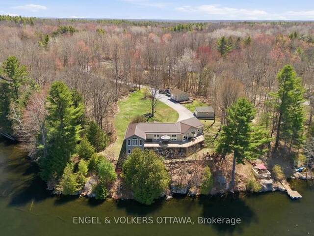 11805B 38 HIGHWAY South Frontenac Ontario, K0H 2V0 - 3 Bedrooms Waterfront Home For sale